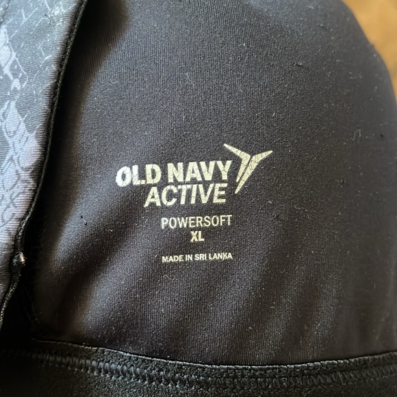 Old Navy Snake Skin Medium Support Sport Bra - Picture 3 of 3